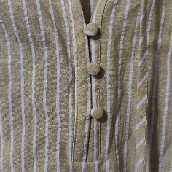 En Saison Amara Spring Green Top SIZE MEDIUM - Picture 5 of 5